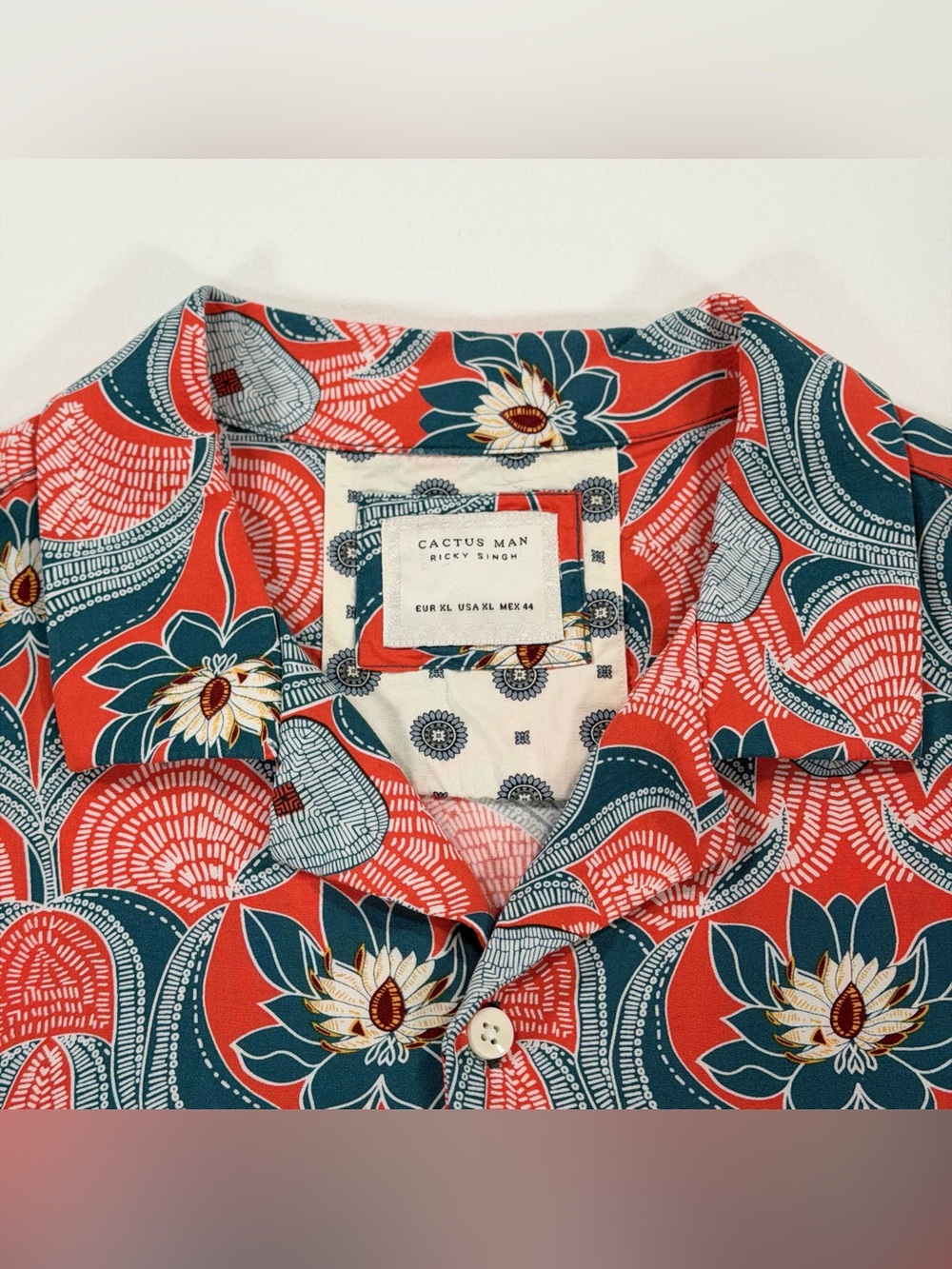 Cactus Man Ricky Singh Shirt Mens XL Orange Floral Lotus Viscose Hawaiian Camp - Picture 3 of 9